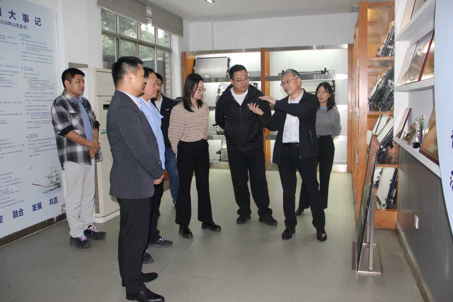 聚力同行，共啟新程——東風(fēng)嵐圖采購總經(jīng)理羅志浩蒞臨我司洽談合作事宜